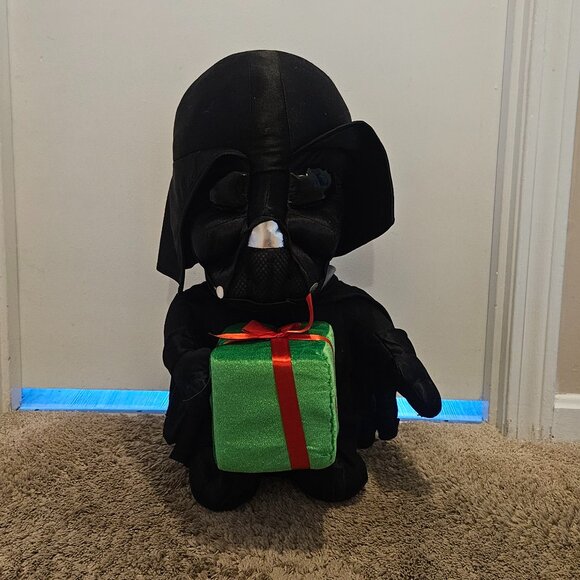 Star Wars 21" Holiday Outdoor/Indoor Porch Door Greeter (Darth Vader) - Picture 1 of 6